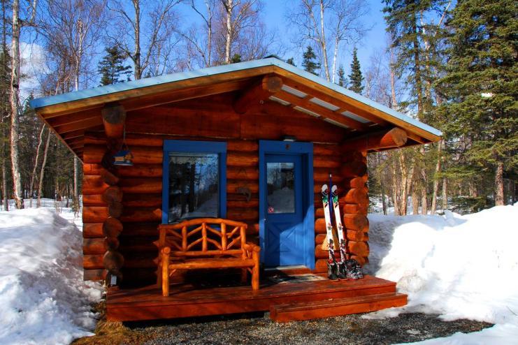 Per una notte alloggiamo in questa caratteristica cabin immersa nel