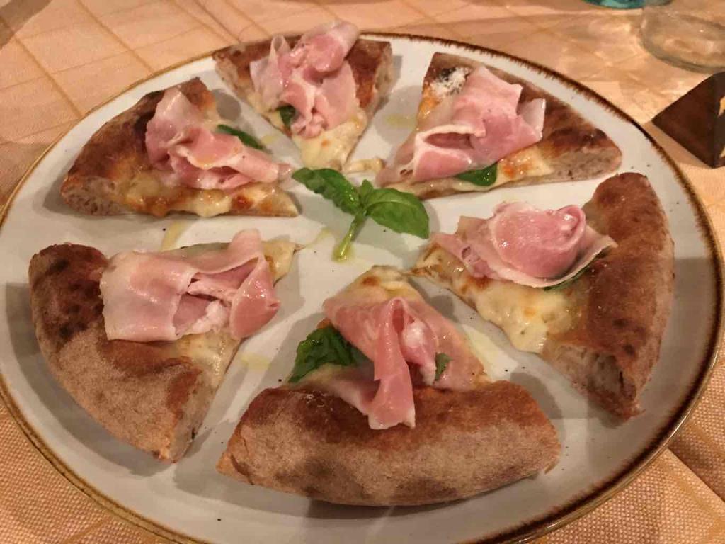 UNA DELLE PIZZE GASTRONOMICHE