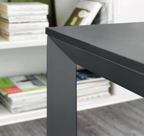 My Project table, 110 cm long with Diamante leg in anthracite lacquer, top