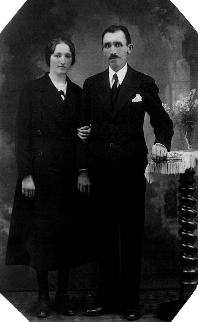 53. Gli sposi elvesi CLARO Pietro (Pietro d Clari) (1901-1980); DAO Maria Margherita (Tin d Nena) (1915-1985). Hanno avuto un figlio, Aldo.