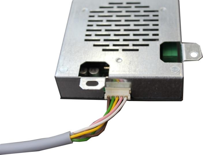 . Connect the built-in battery in the universal power supply 12V, as shown in the picture.