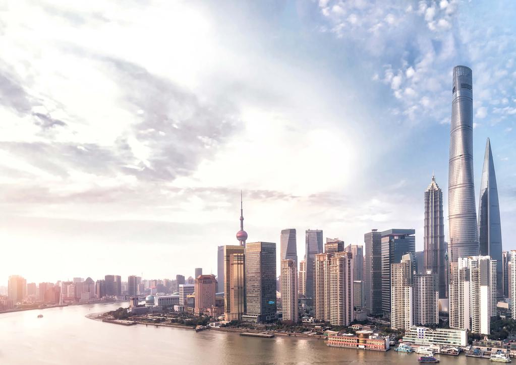 Molti dei grattacieli in Cina vengono eretti in città più piccole (secondo gli standard nazionali), allo scopo di utilizzarli per attirare gli investimenti e trasformare queste località in centri di
