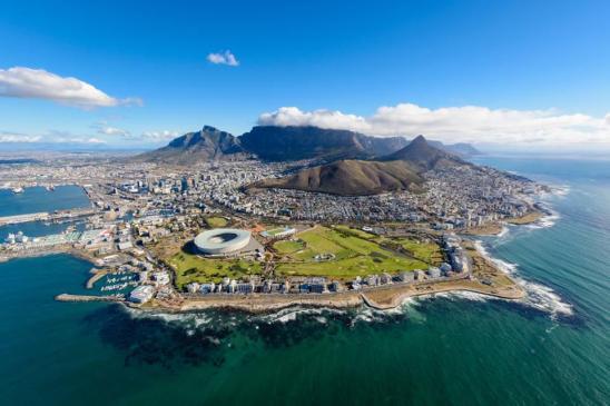 Cape Town Città del Capo è la capitale legislativa del Sudafrica ed è la terza città più popolosa del Paese.