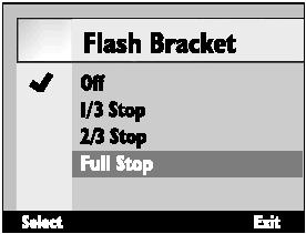 Richiamate lo schermo del menu premendo il pulsante Menu, selezionate Photo Script e quindi [Flash Bracketing] (Variazione automatica esposizione con flash), infine premete il pulsante di modifica