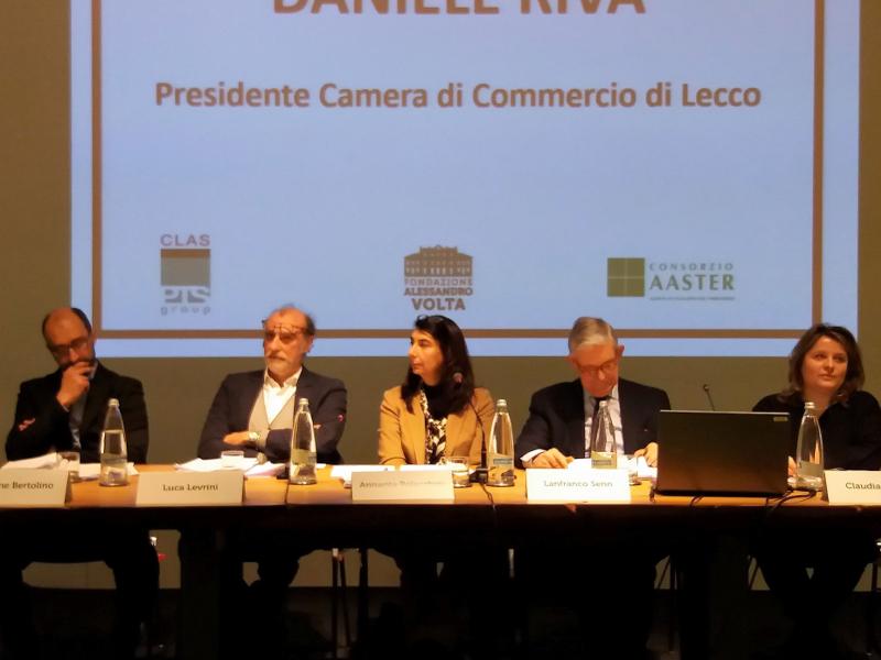 7 Da sinistra, Simone Bertolino, Luca Levrini, Annarita Polacchini, Lanfranco Senn e Claudia Striato Il presidente Daniele Riva Questo documento strategico è stato voluto per consegnare una proposta