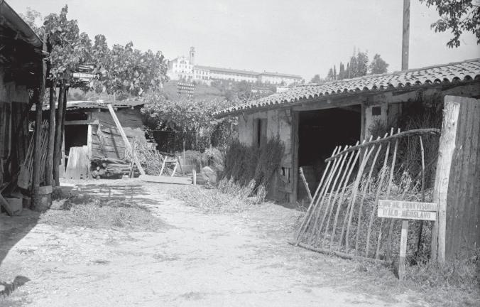 IMMAGINI In via del Rafut il nuovo confine tra Italia e Jugoslavia (la