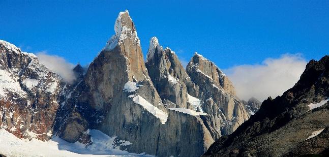 Partendo direttamente da El Chalten, ci incammineremo per 9 km su di un sentiero per lo più pianeggiante fino a