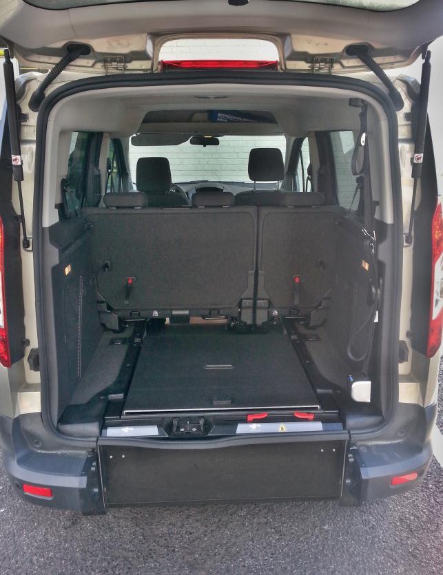 movimentazione Possibilità di richiusura FLEXI RAMP interna al veicolo per utilizzo del vano bagagli (foto