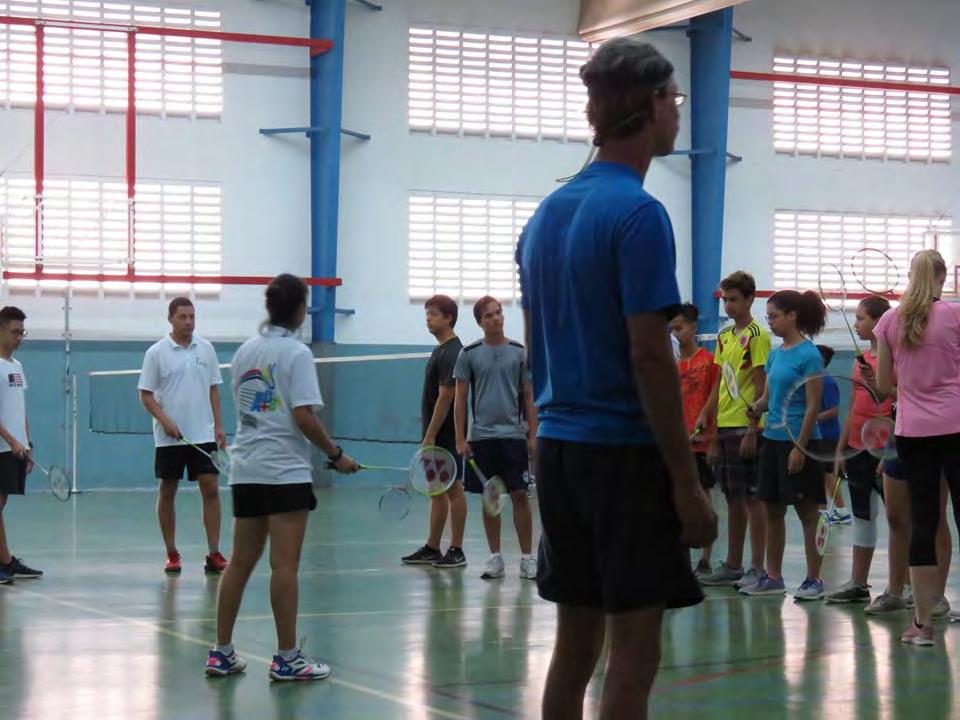 badminton, e biaha aki a dedica atencion n e parti competitivo di e deporte dinamico aki.