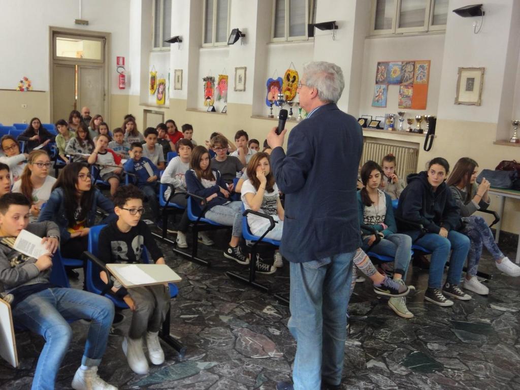 di un piccolo schiavo e Maria combatte per chiudere una fabbrica.