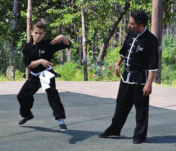 attività, ingnamenti tecnici e morali, condivisione e rispetto tra i fratelli di Kung Fu, i tecnici dello staff ed il Maestro: un opportunità unica per