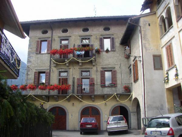 Casa Scalvinelli (ex) Angolo Terme (BS) Link risorsa: http://www.lombardiabeniculturali.