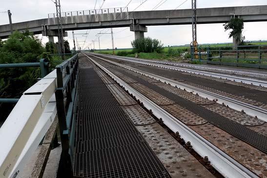 Il progetto dell'intervento è stato caratterizzato da input ben precisi da parte della Direzione Ferroviaria, ovvero: Sostegno dei 2 binari della linea Torino