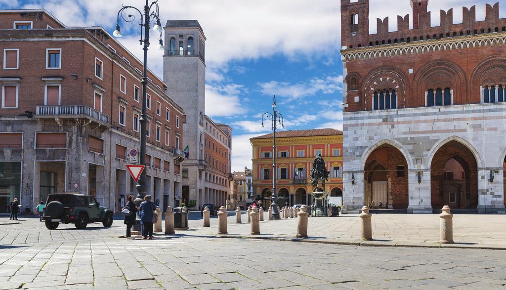 Questi, meno conosciuti, riescono a stupire il turista più curioso e attento ai dettagli, ritagliandosi un ruolo di tutto rilievo nel panorama culturale della città. Vai al percorso GPS: https://goo.