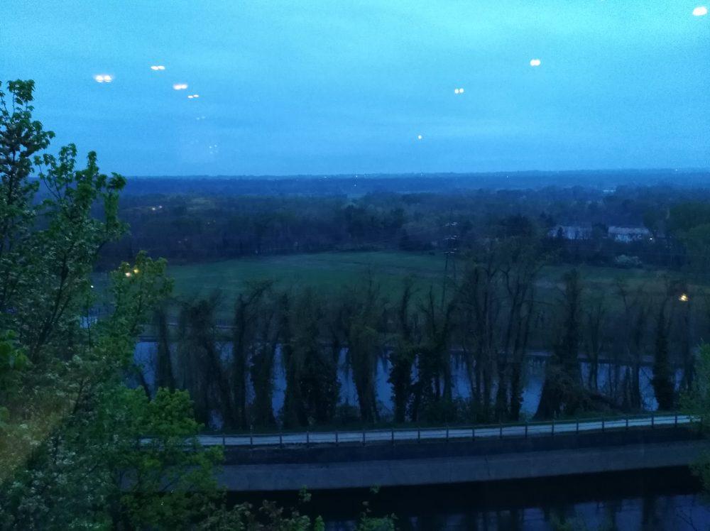 Bistrot della Villa Panorama Mi sono trovato così insieme con un amico verso l imbrunire presso la piccola frazione Tornavento del comune di Lonate Pozzolo nel Varesotto a far visita ad un