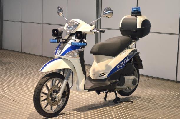 PIAGGIO NEW LIBERTY 50/125/150cc EURO 4 Motore 50 cc 125cc ABS 150cc ABS Monocilindrico, i-get, 4-tempi, 3 valvole Cilindrata 49,9cc 124 cc 155cc Alesaggio per Corsa 39 mmm x 41,8 mm 52 mm x 58,6 mm