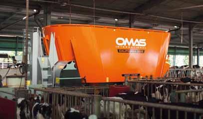 produzione di carri miscelatori. Omas è la prima azienda italiana a conquistare la zona del Parmigiano Reggiano, da sempre vincolata a rigidi standard di qualità della miscelata.