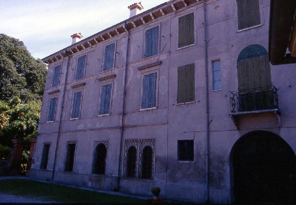 Palazzo Custoza-Botturi Marmirolo (MN) Link risorsa: http://www.lombardiabeniculturali.