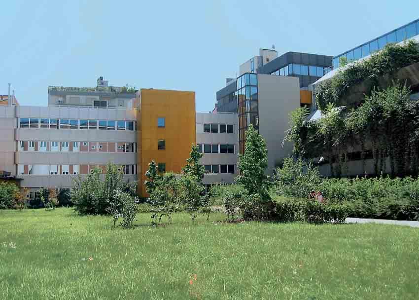 Recentemente ampliata, la sede della SDA Bocconi School of Management, inaugurata nel 1986, è costituita da due edifici a gradoni rivestiti di pannelli metallici, su progetto dell ingegner Vittore