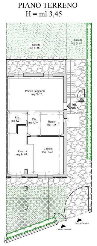 DESCRIZIONE DELL'IMMOBILE L'unità immobiliare oggetto di vendita è sita al piano terreno di un complesso edilizio formato da due unità immobiliari.