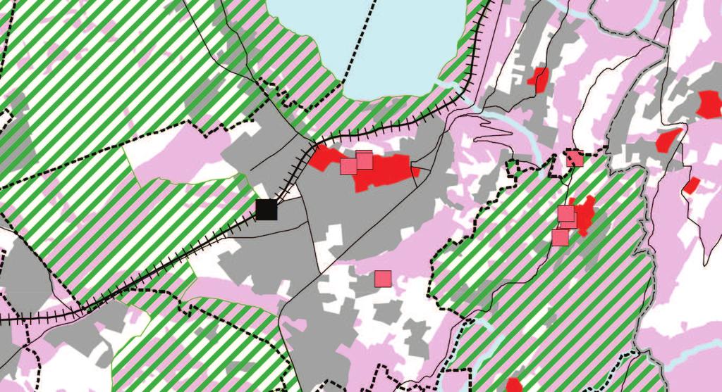 direttamente l area oggetto dell intervento (individuata in cartografia con il bollo rosso). Figura 18. Estratto Scenario 7 Le tutela paesistiche.