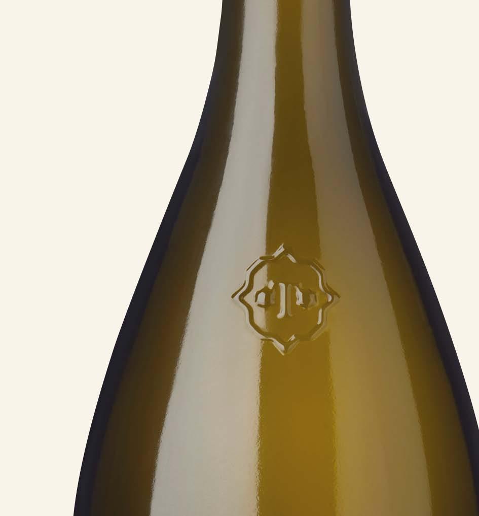 Selection Vini bianchi Terlaner Riserva Questa Cuvée unica, costituita da uve Pinot Bianco, Chardonnay e Sauvignon Blanc, è stata dedicata al castello di Nova Domus, simbolo di Terlano.