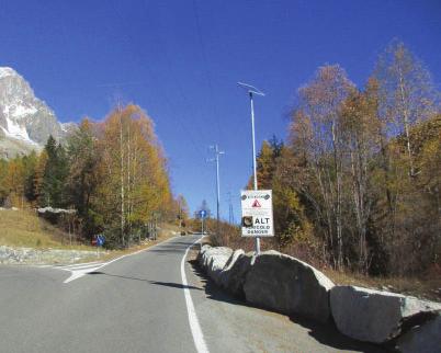 comando remoti via radio o via cavo - Sistemi alimentati con pannelli fotovoltaici per cantieri di lunga