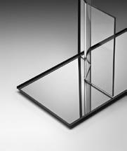 Su basi di lunghezza cm: h cm (vetro) o 189 cm (legno) con accessorio dedicato. Altezza massima per le strutture con ancoraggio a muro: massimo 5 ripiani totali, base esclusa.