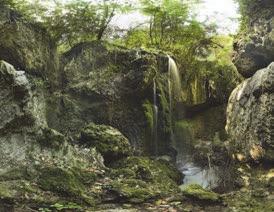 Lo sviluppo complessivo delle grotte ha ormai superato i 5 km: dopo un percorso sotterraneo di circa 1500 m, il torrente torna alla luce ma, prima di raggiungere le argille,