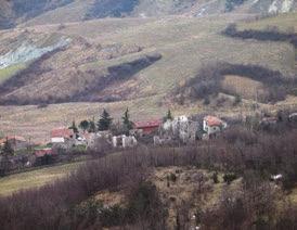 In chiusura, si focalizza l attenzione sulla pieve di Santa Maria in Tiberiaco (Monte Mauro), i cui resti, risalenti all 800, erano ridotti, fino al recente passato, al campanile e a parte dell