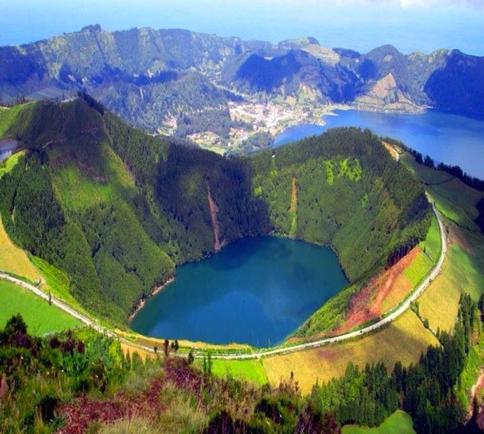 verso l interno fino ad arrivare ai 575m della splendida Lagoa do Fogo ALTIMETRIA (mt/) 600