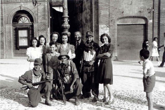 25 Aprile 2010 65 anni dalla Liberazione La Storia ci riguarda Resi