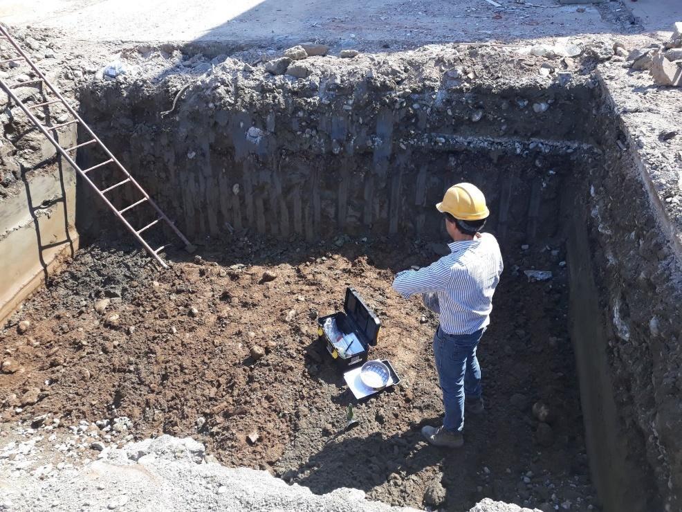 PEC via Bardonecchia Costo di bonifica Sulle pareti degli scavi si è riscontrata alla profondità di 0,80-1,00 m la presenza di uno strato di terreno di riporto frammisto a residui industriali