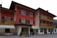 ', 'https://www.dolomitibrentabike.it/files/getbyname/marker_hotel.png', '1_Hotel' ],['ALBERGO DOLOMITI', 46.0442846325206, 10.