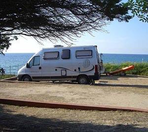 Le caravan sono composte da un unico ambiente interno, con i letti per il riposo.