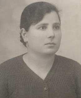 FOTO 20 TROIANO Rosa (fu Rocco fu PERRETTA Maria Donata Eugenia) nata l 8 Giugno 1914 nella casa posta in vico Braca n 24 a