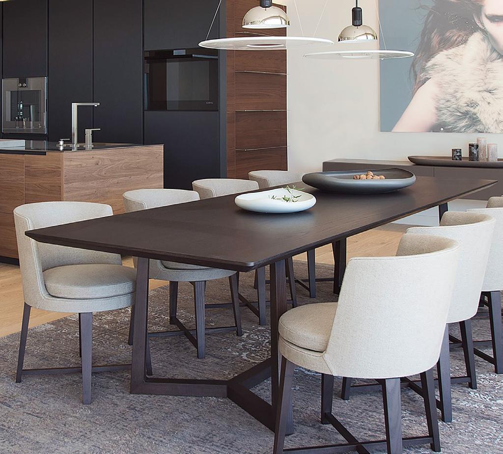 SPAIN MALLORCA PRIVATE VILLA JIFF TABLE FEEL GOOD DINING ARMCHAIRS 108 Alla purezza del disegno e alla ricercatezza dei dettagli costruttivi che caratterizzano il tavolo Jiff, si accompagna la scelta