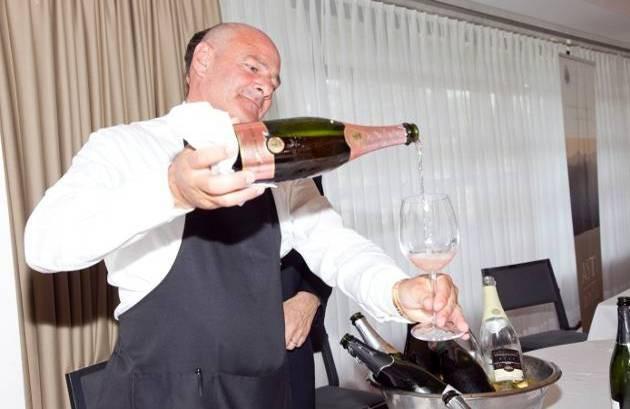 00 Sarà una vera e propria Vetrina sul Piemonte previste oltre 200 presenze di winelover e appassionati tavoli con i produttori