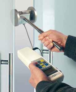 DINAMOMETRI DOOR TESTER DINAMOMETRO Dinamometro per la misura della pressione di porte automatiche Questo strumento "Door Tester" viene impiegato per misurare (secondo norme vigenti) la
