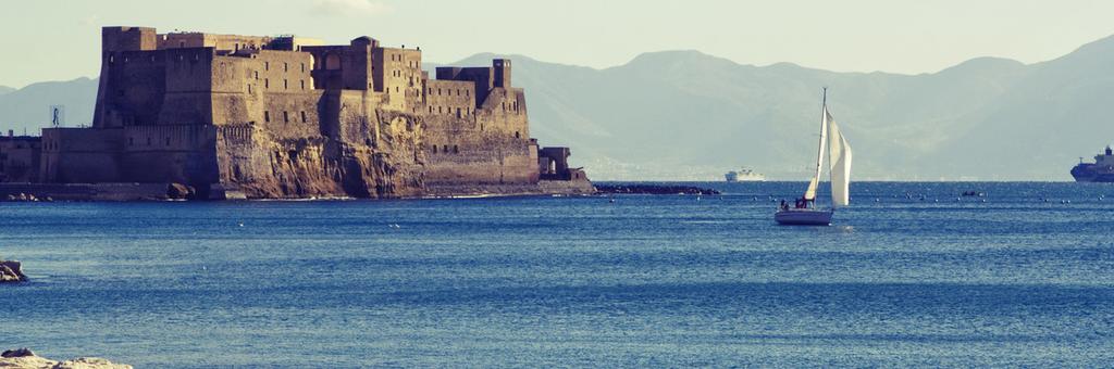 Napoli Passeggiare nella città dei grandi contrasti Camminare fa bene perché