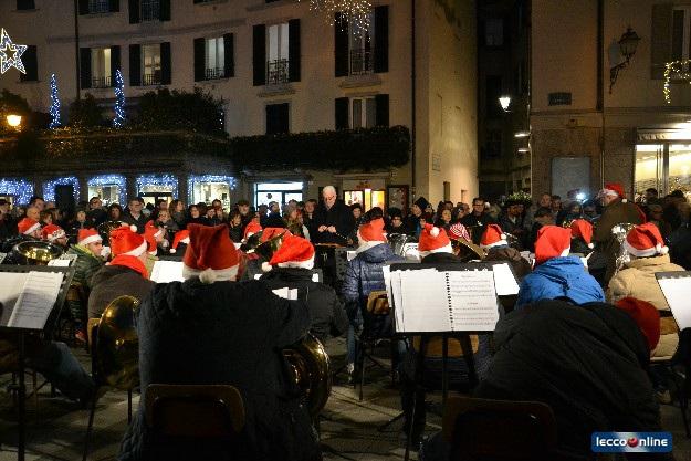 La manifestazione, organizzata dall Associazione Bethlehem e dalla Filarmonica Giuseppe Verdi di Lecco con il patrocinio del