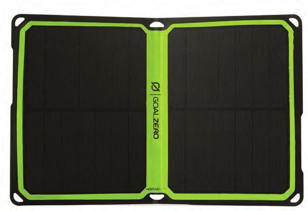 Solar Panels 10 Che si tratti di ricaricare un telefono o di fornire energia ad un alimentatore, la linea portatile di pannelli solari monocristallini è robusta, affidabile e facile da usare.