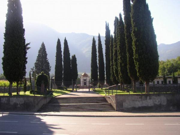 Cimitero di Darfo - complesso Darfo Boario Terme (BS) Link risorsa: http://www.lombardiabeniculturali.