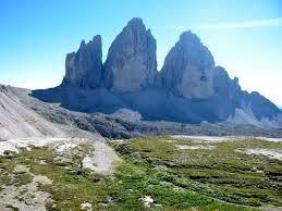 Formazione dolomiti La formazione inizia circa 270 milioni di anni fa nel paleozoico e termina nel mesozioco circa 40 milioni.