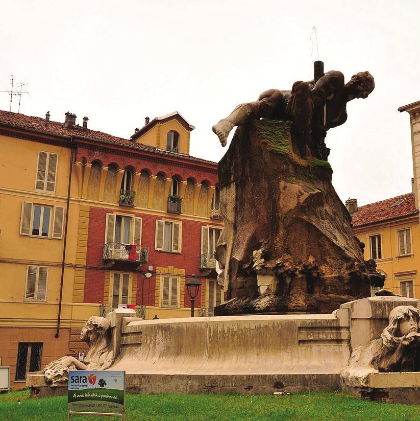 Si narra che l artista si sia ispirato alla visione di un facchino della stazione di Asti per realizzarla. CASTELLO RABEZZANA 850 mt 7 Castello Rabezzana.