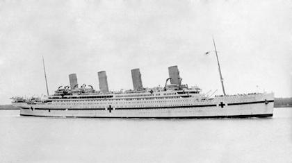 Il 13 novembre 1915 la White Star ricevette la richiesta dall Ammiragliato Britannico per impiegare la Britannic come nave ospedaliera. La sigla RMS venne quindi sostituita e divenne HMHS BRITANNIC.