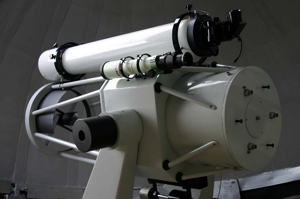 Figura 3 L ancoraggio dei due telescopi utilizzati per le riprese.