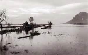 Il territorio si presentava paludoso sul versante del lago, con zanzare e rettili, salubre sul lato mare.