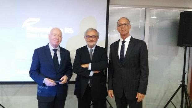 Erano presenti il Console Generale d Italia Roberto Bortot e il Presidente della CCIRS Felipe Anselmo Olinto, insieme al Vicepresidente Antonio Grisci, alla Presidente del Collegio dei Revisori Hebe