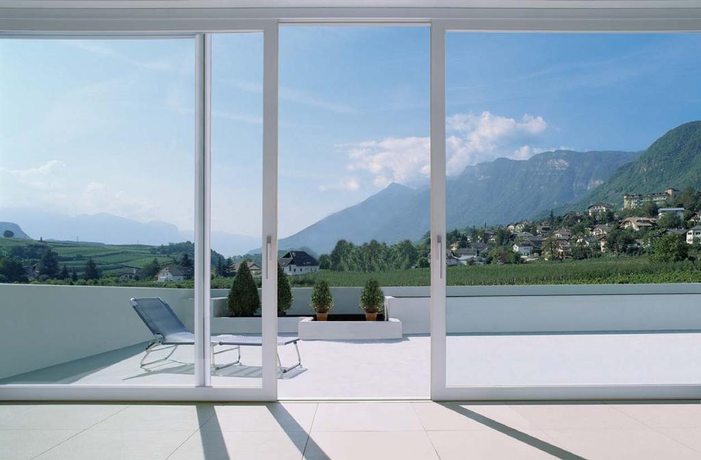 Tipologie di apertura veranda Classic Elementi frontali con ampia apertura, porte-finestre e finestre ad anta o a ribalta, sistemi scorrevoli di grandi